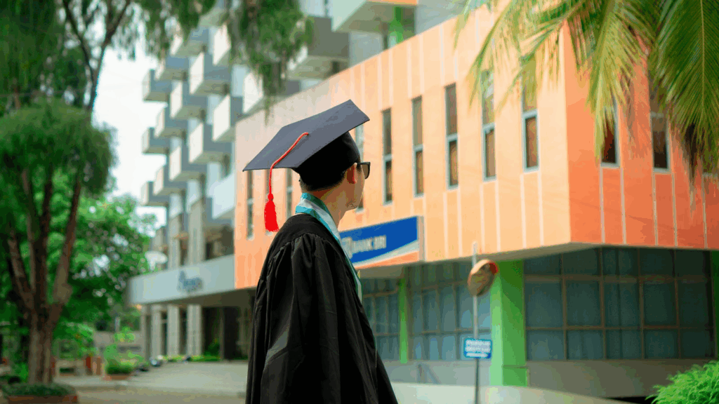 Scholarships and Fee Discounts You Shouldn't Miss